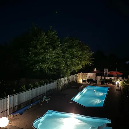 Gabriela Goscinne Z Basenem Habitación en casa particular Łeba