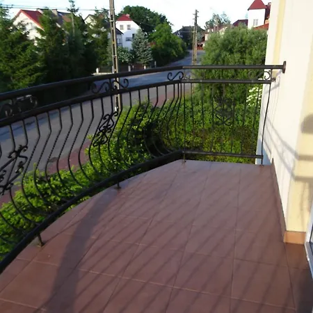 Gabriela Goscinne Z Basenem