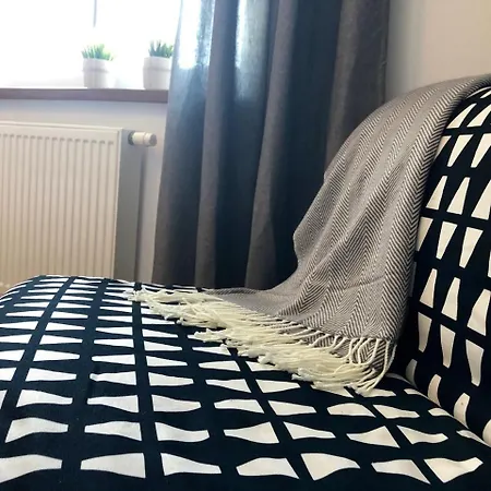 Gabriela Goscinne Z Basenem