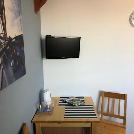 Gabriela Goscinne Z Basenem *