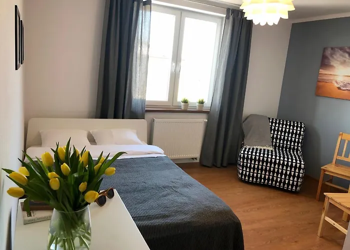 Gabriela Goscinne Z Basenem